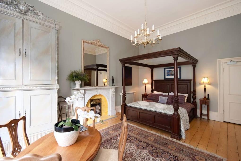 Toftcombs Mansion House Villa Biggar Bagian luar foto